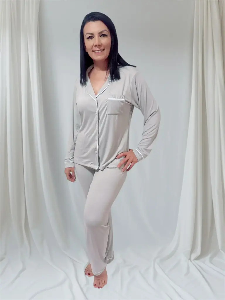 Pijama Gris botones (Chica-Mediana, Esencial)